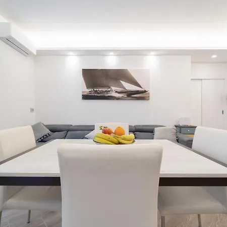 La Finestra Sul Porto Di Con Parcheggio Privato Apartment