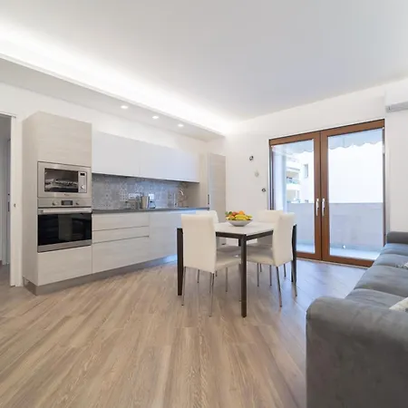 Apartment La Finestra Sul Porto Di Con Parcheggio Privato *
